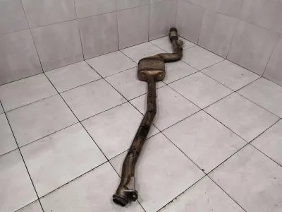 Silencieux d&#39;échappement Mercedes Classe C W205 Down Pipe A2054900614