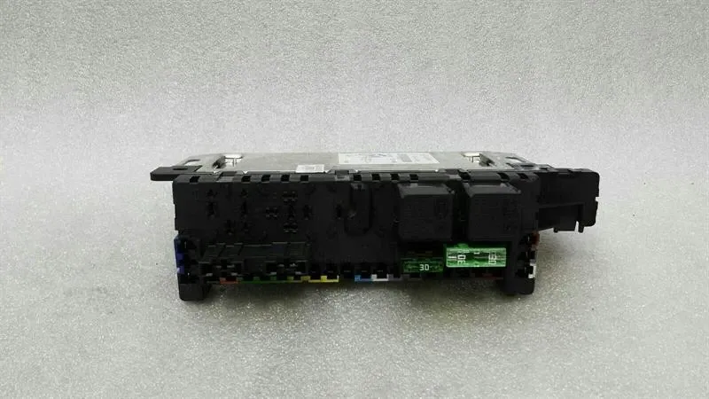 Mercedes SL R230 Fuse Box A2305454032 Fuse Box-