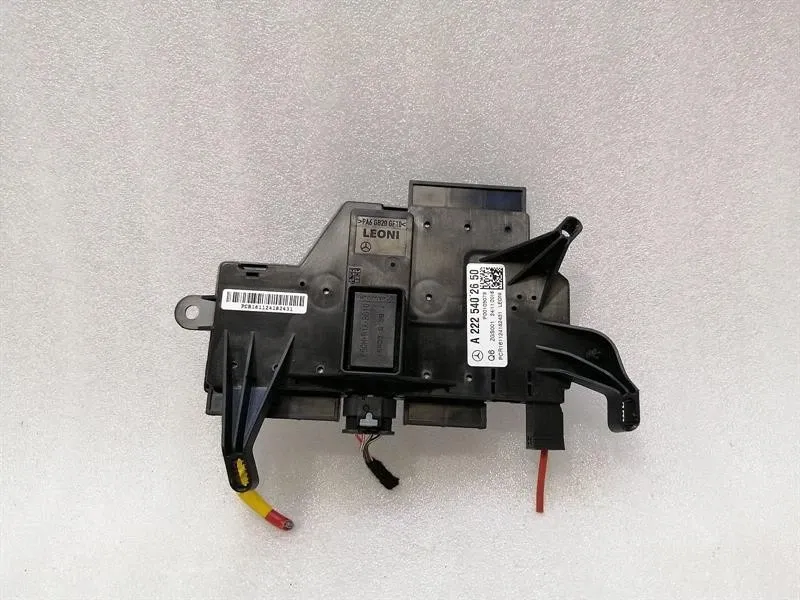 Mercedes-Benz A (W176) Mercedes S-Class W222 Fuse Box A2225402650 Fuse Box- Body type: Saloon
Fuel: Diesel