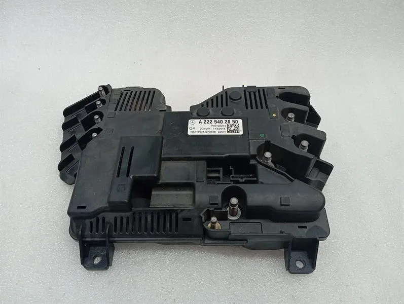 Mercedes CL W217 Fuse/Relay Box A2225402850 Fuse Box-