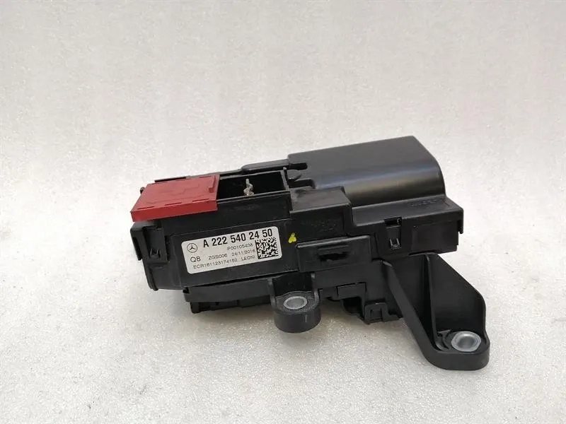 Mercedes S-Class W222 Fuse Box A2225402450 Fuse Box-