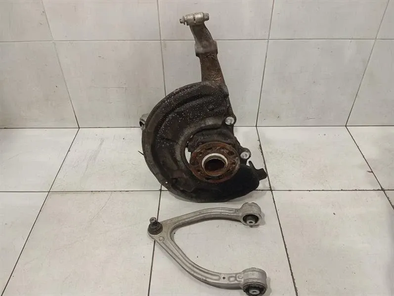Mercedes CL W217 Left Front Hub A2223321901 Wheel Bearing Housing Front Left -