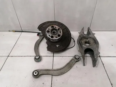 Roulement de roue arrière gauche Mercedes Classe C W204 A2043501341 -