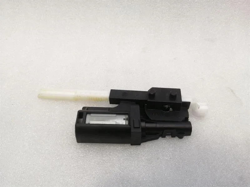 Mercedes SL R230 Headrest Engine A2158200642 Head Support Adjustment Motor-