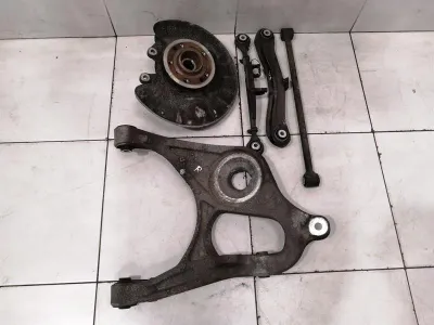 Mercedes GLS X166 GLS63 AMG Rear Hub A1663500208 Wheel Bearing Housing Rear Right -