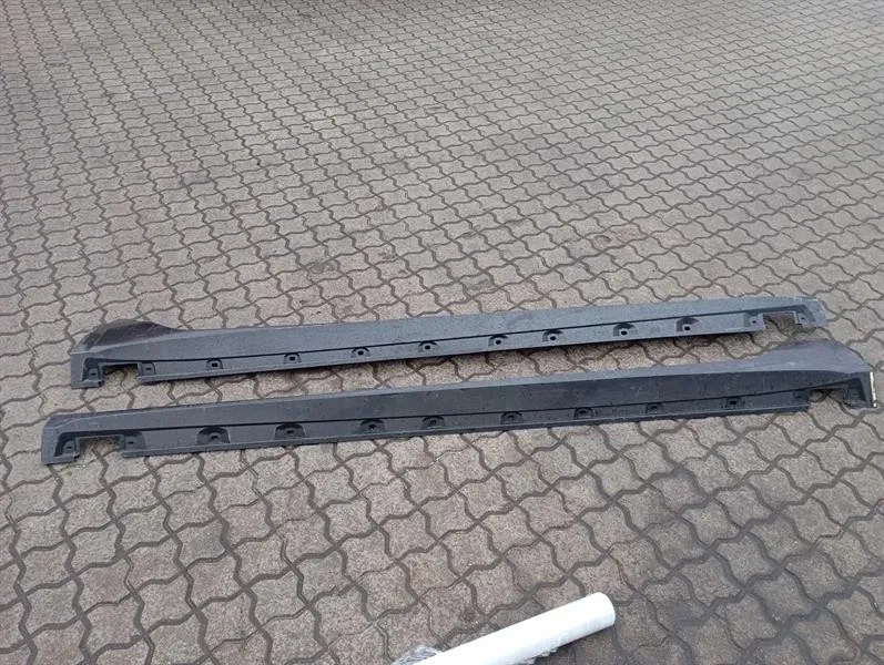Bentley Flying Spur BENTLEY FLYING TRACK 3SD 2024- SIDE SKIRT 3SE853853 SPEED SET side skirts - Body type: Unknown
Fuel: Unknown
