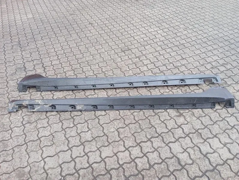 Bentley Flying Spur BENTLEY FLYING TRACK 3SD 2024- SIDE SKIRT 3SE853853 SPEED SET side skirts - Body type: Unknown
Fuel: Unknown