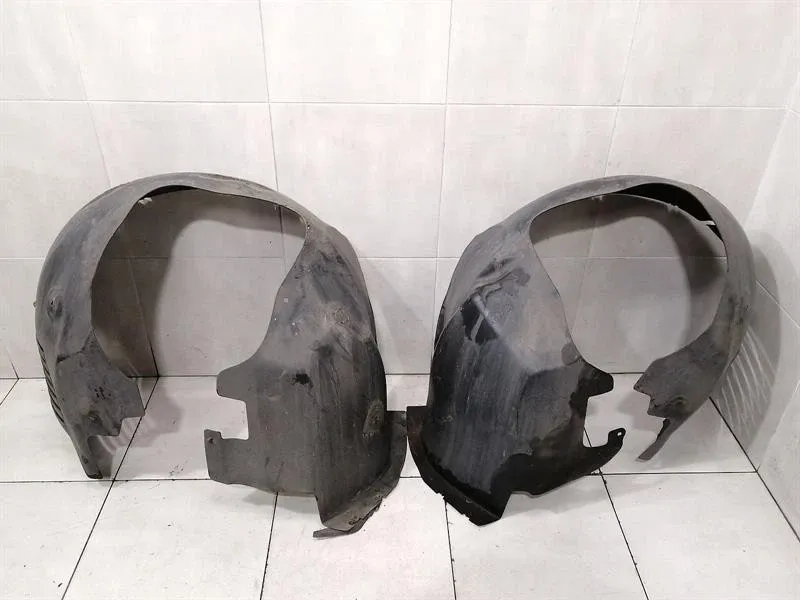 Bentley Continental GT W12 Wheel Arch Liner Front 3W0809961F Wheel Arch Cover -