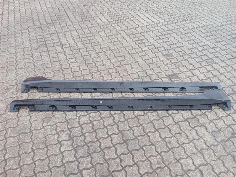 Bentley Flying Spur BENTLEY FLYING TRACK 3SD 2024- SIDE SKIRT 3SE853853 SPEED SET side skirts - Body type: Unknown
Fuel: Unknown