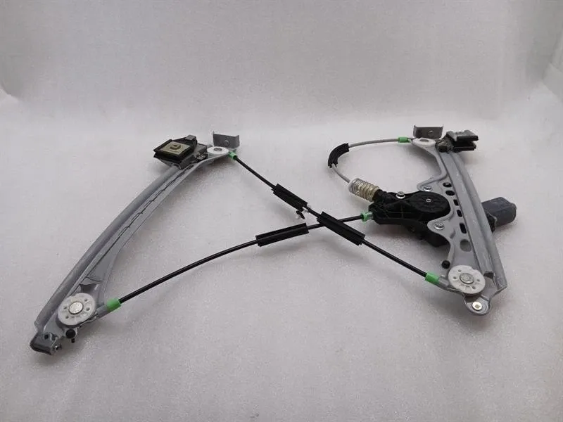 Chevrolet Corvette (C7) Chevrolet Corvette C7 Grand Sport Left Door Winder 84216130 Window Regulator Left- Body type: Coupe
Fuel: Petrol