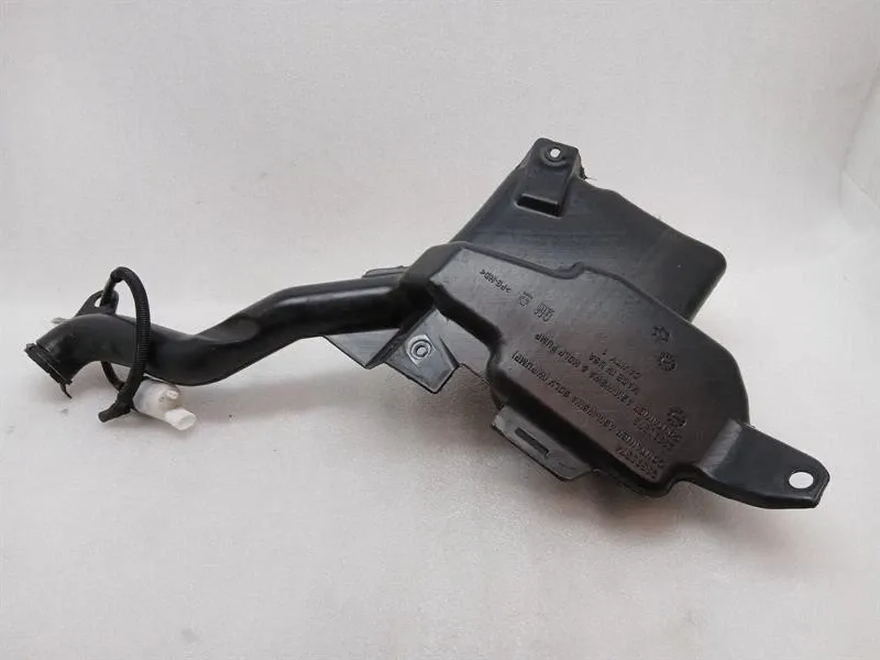 Chevrolet Corvette (C7) Corvette C7 Grand Sport Washer Fluid Reservoir 23390374 Washer Fluid Reservoir - Body type: Coupe
Fuel: Petrol