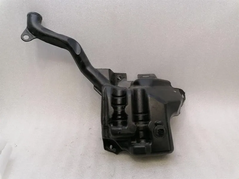 Chevrolet Corvette (C7) Chevrolet Corvette C7 Washer Fluid Reservoir 23161671 Washer Fluid Reservoir - Body type: Coupe
Fuel: Petrol