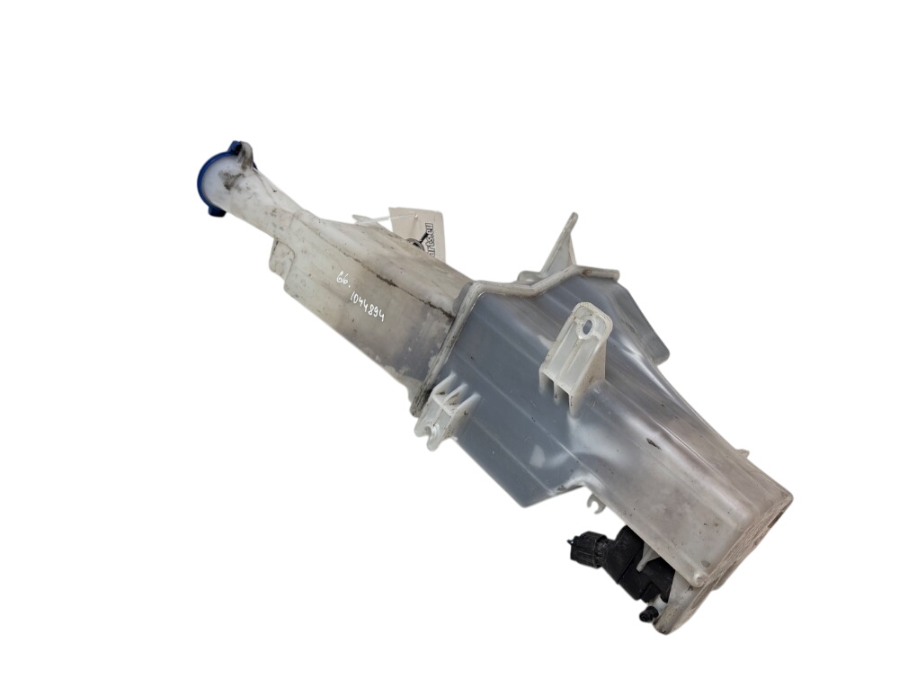 Kia Sportage Window washer reservoir