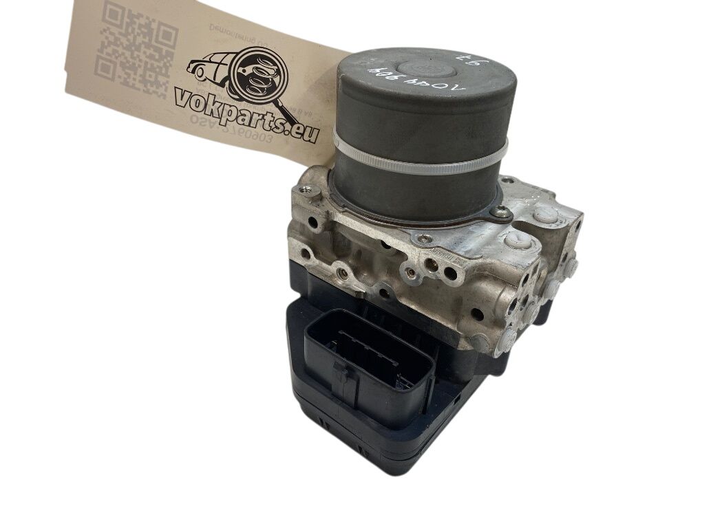 1330006900 ABS hydraulic unit / pump LEXUS RC (XC10) (2014-)