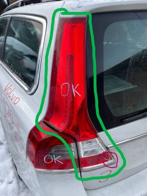 Lampa tylna wewnętrzna, lewa VOLVO V70 III (BW) (2007-2016)