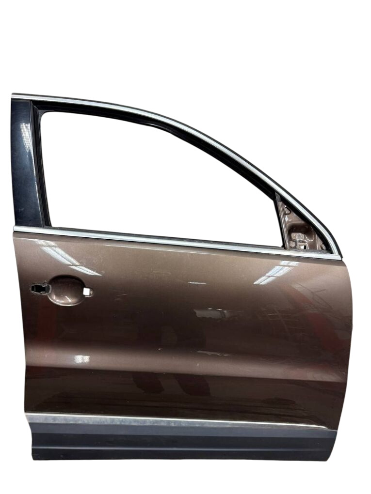 Volkswagen Tiguan Door Front Right Door Front Right VW TIGUAN I (5N) (2007-2018)

...