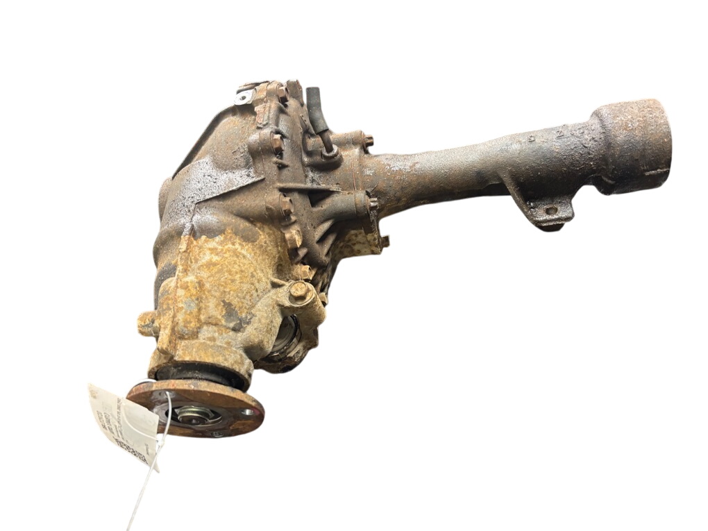 Toyota Land Cruiser 100 Esisilla reduktor 411103D451 Front axle Differential TOYOTA LAND ...