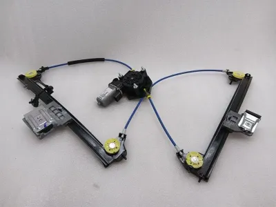 Ferrari F8 F142MFL labo priekšējo durvju pacelšanas mehānisms 86266300 priekšā labajā pusē