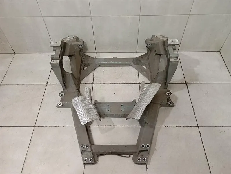 Ferrari California T F149 14-17 subframe rear 289331 axle frame rear axle