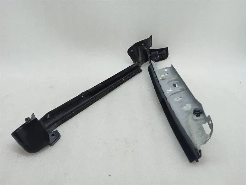 Ferrari California T F149 Door Seal 85263100 RH Rear Beltline Seal Seals