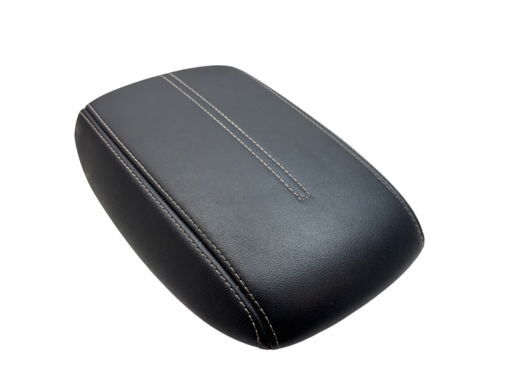 Ford Kuga Armrest cover front 2641775 Armrest cover front FORD KUGA III (DFK)...