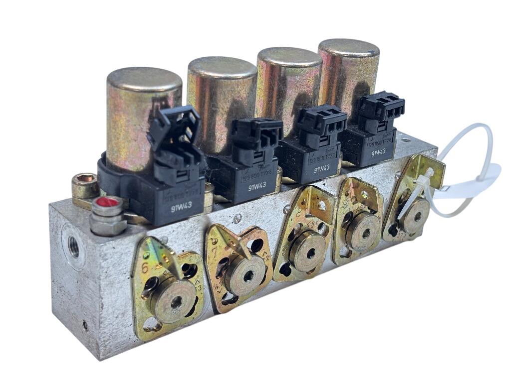 Mercedes-Benz 200 - 500 / E (W124) Convertible roof hydraulic block A1298001978 Convertible roof hydraulic block ME...