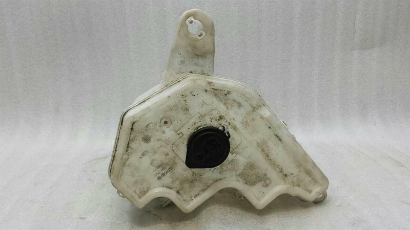 BMW Z4 (E89) BMW Z4 E89 Washer Fluid Reservior 7192857 Washer Fluid Reservoir Body type: Convertible
Fuel: Petrol