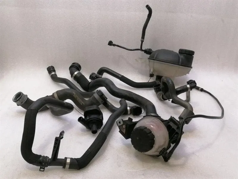 Mercedes E W238 Reservoir Cooling Pipes A2055000049 Expansion Tank