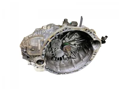 Renault Trafic 2.0d 2021 manual gearbox PF6068 30 000km