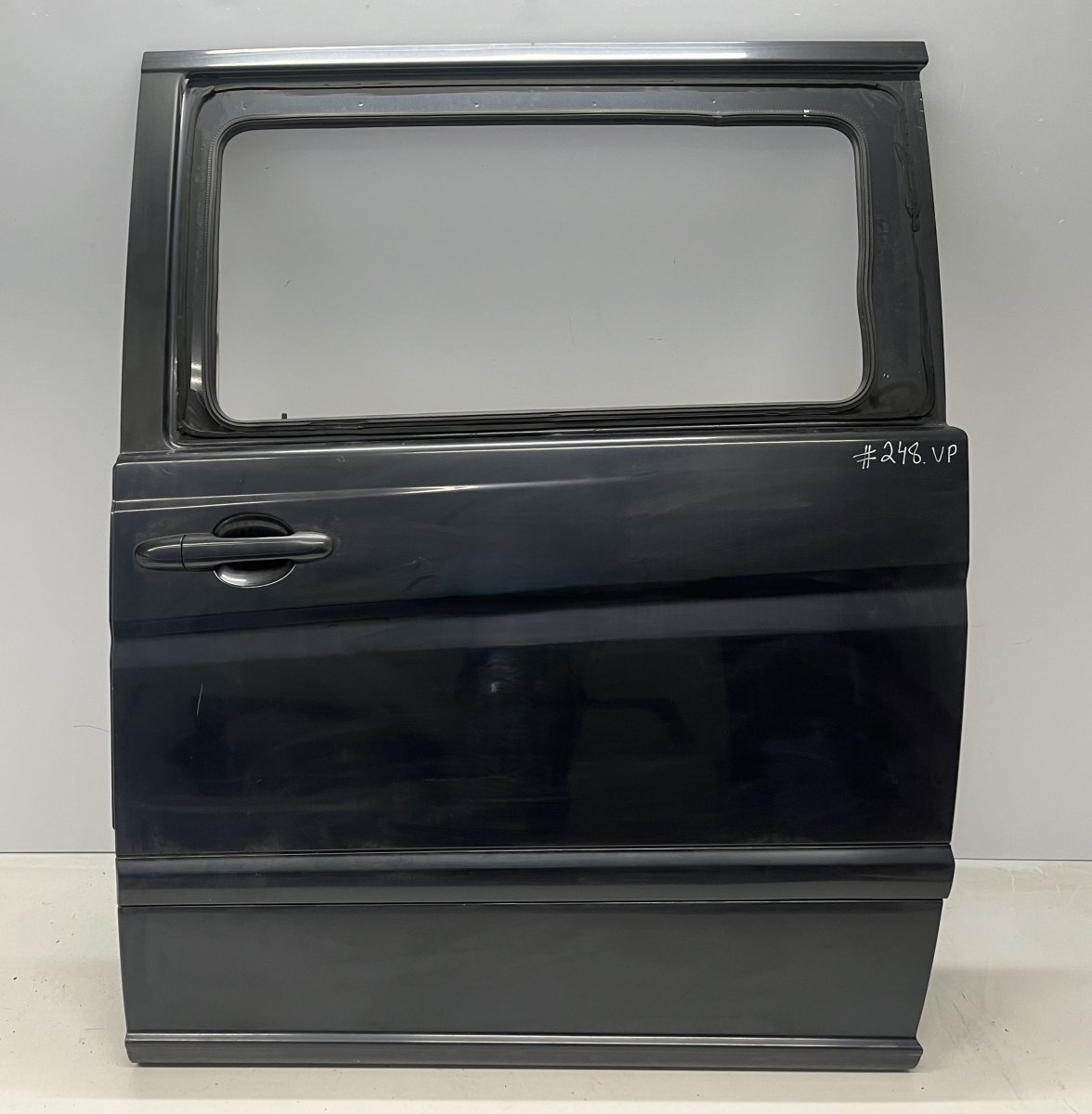 Mercedes-Benz Viano / Vito (W639) Left sliding door Left sliding door — MERCEDES-BENZ VITO / VIANO ...
