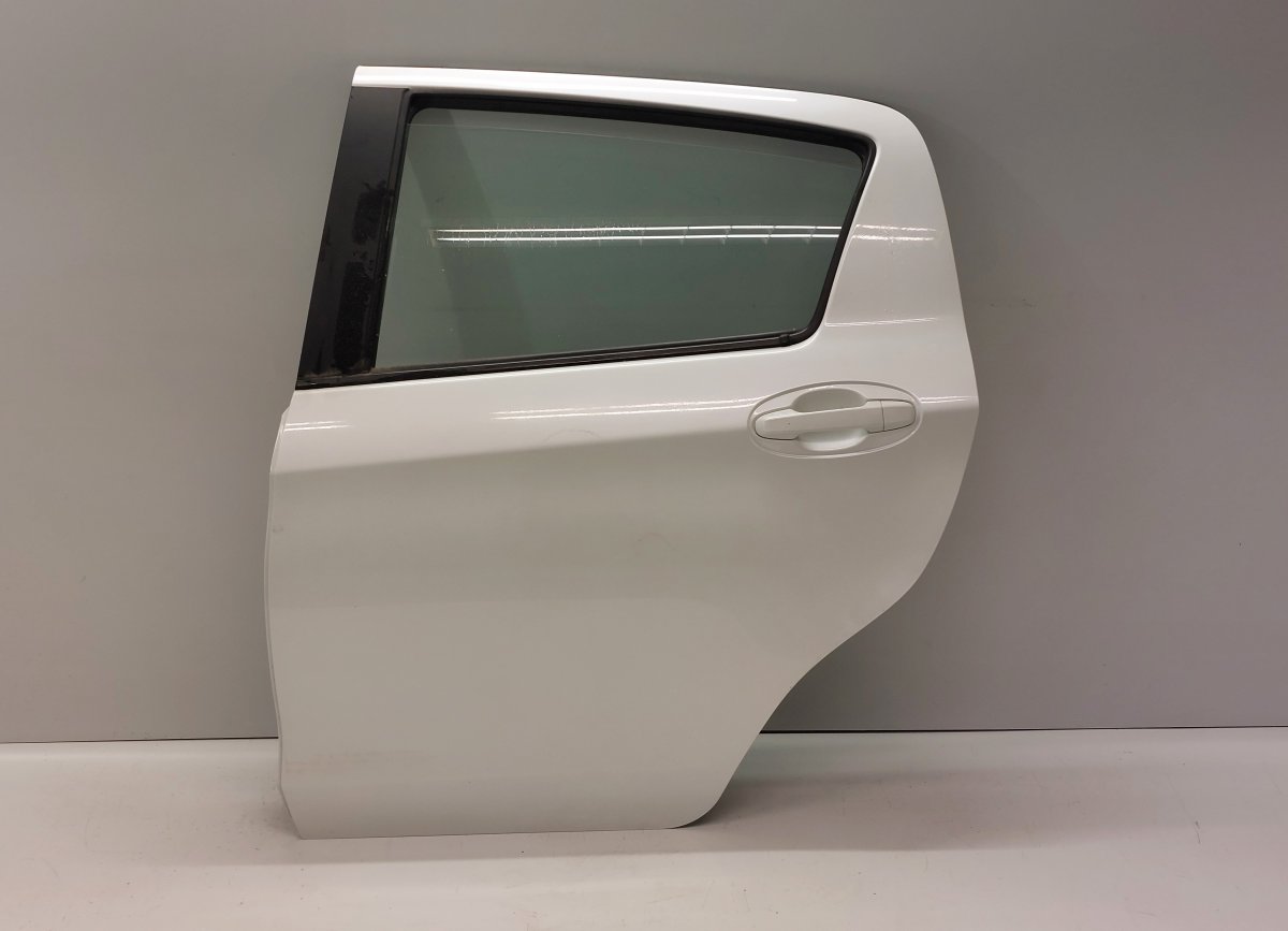 Toyota Yaris Door — rear left Door — rear left — TOYOTA YARIS III (XP150) (20...