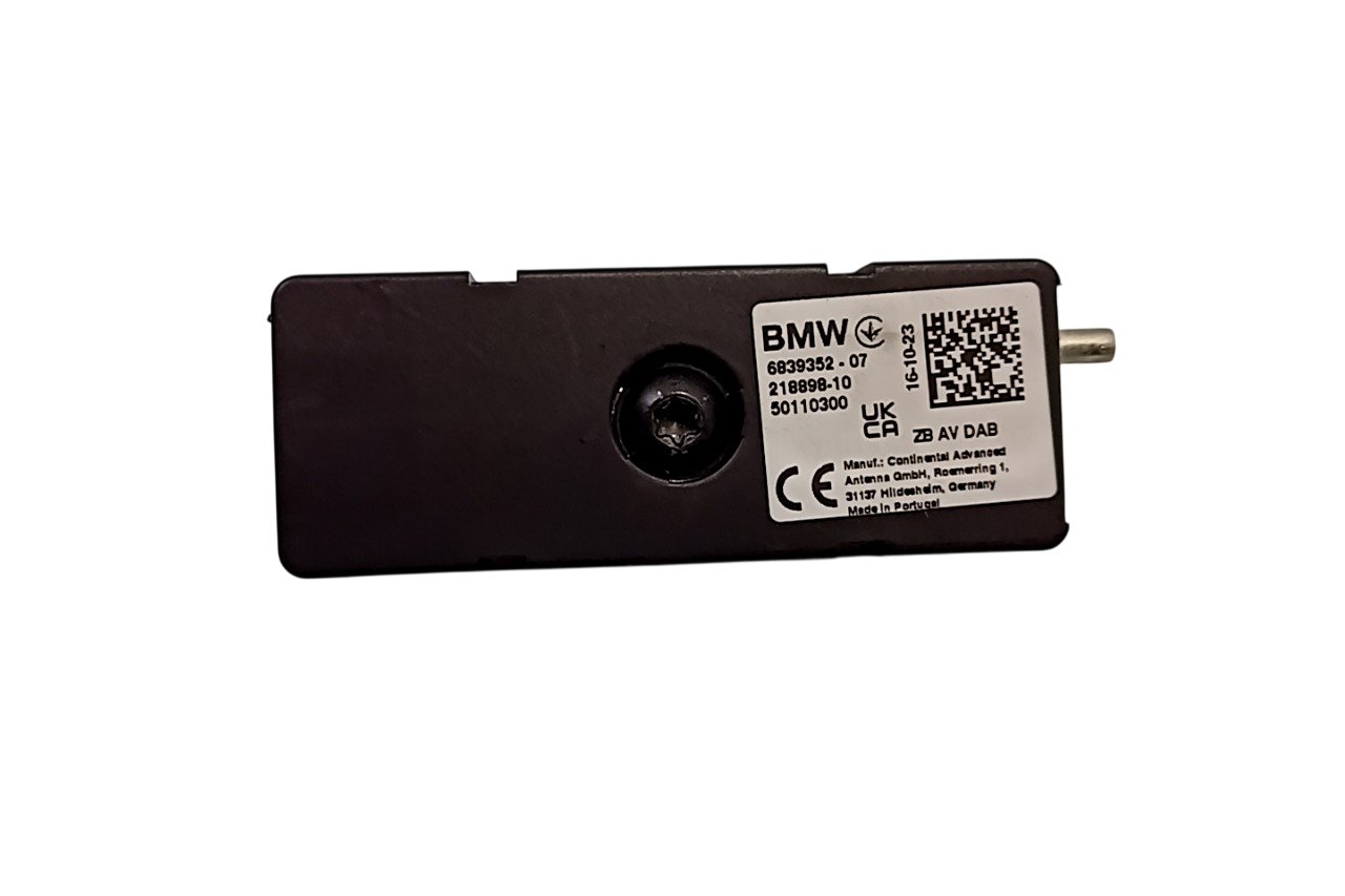 BMW X5 (F15) Aerial antenna amplifier