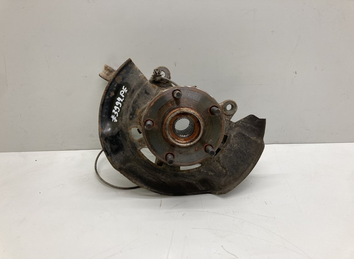 Toyota RAV4 (XA30) Wheel bearing housing — front right