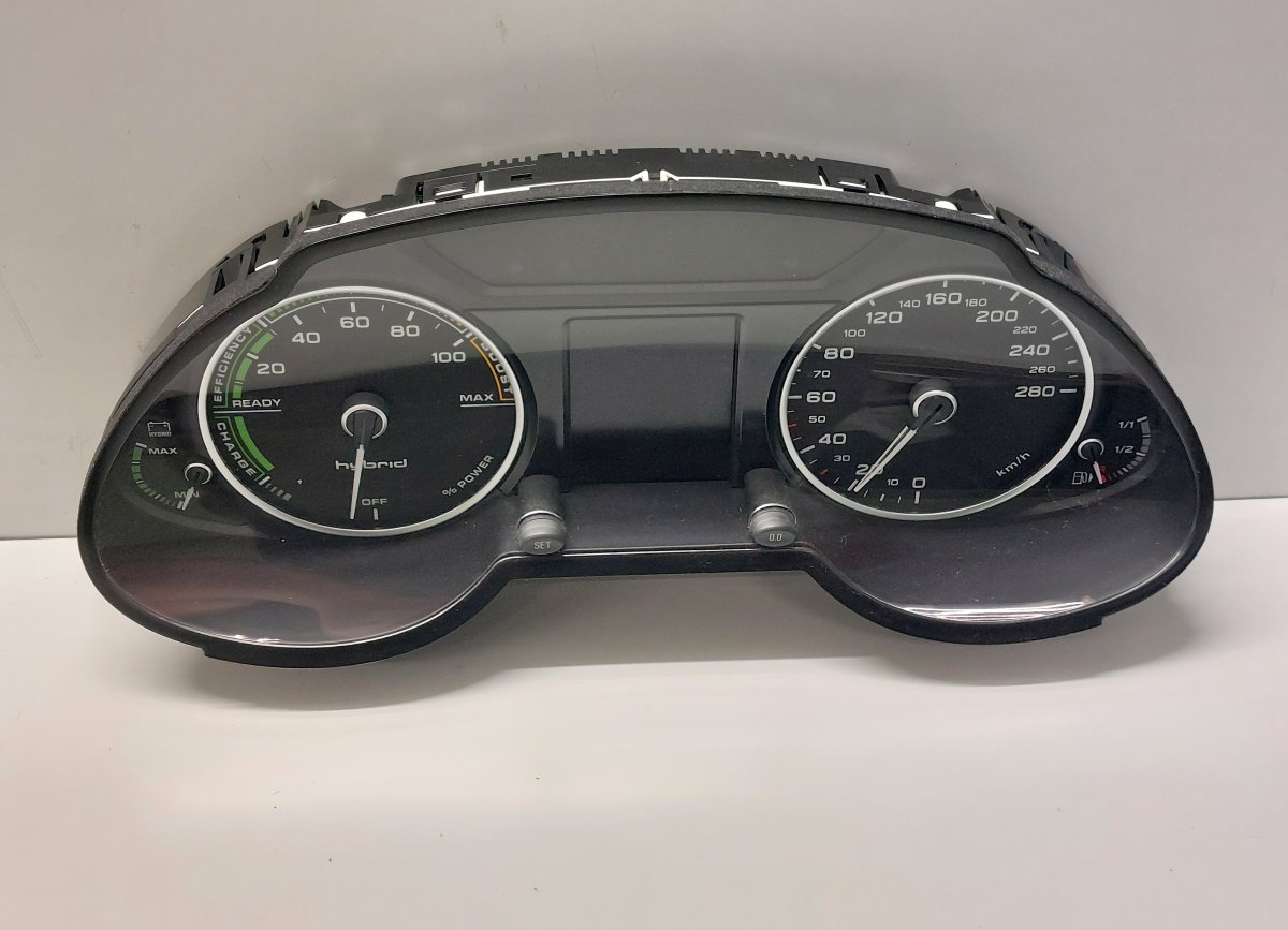 Audi Q5 (8R) instrument cluster Instrument cluster — AUDI Q5 (8R) (2008-2016) —...