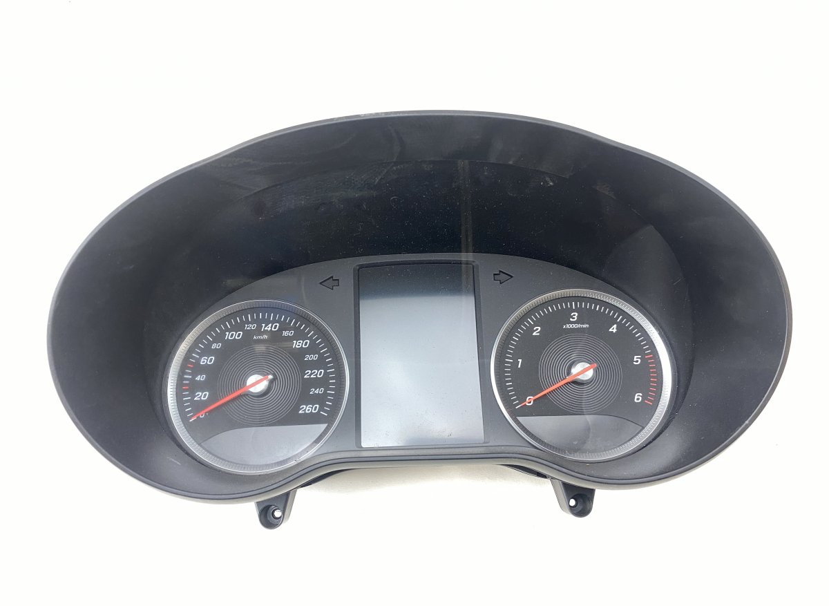 Mercedes-Benz A (W176) mittaristo Instrument cluster — MERCEDES-BENZ C-CLASS (W20...