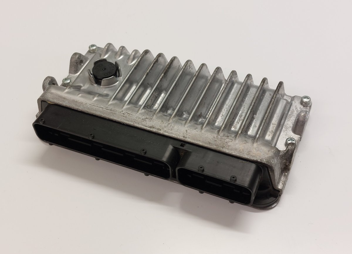 Lexus IS Engine control unit (ECU) Engine control unit (ECU) — LEXUS IS III (XE30)...