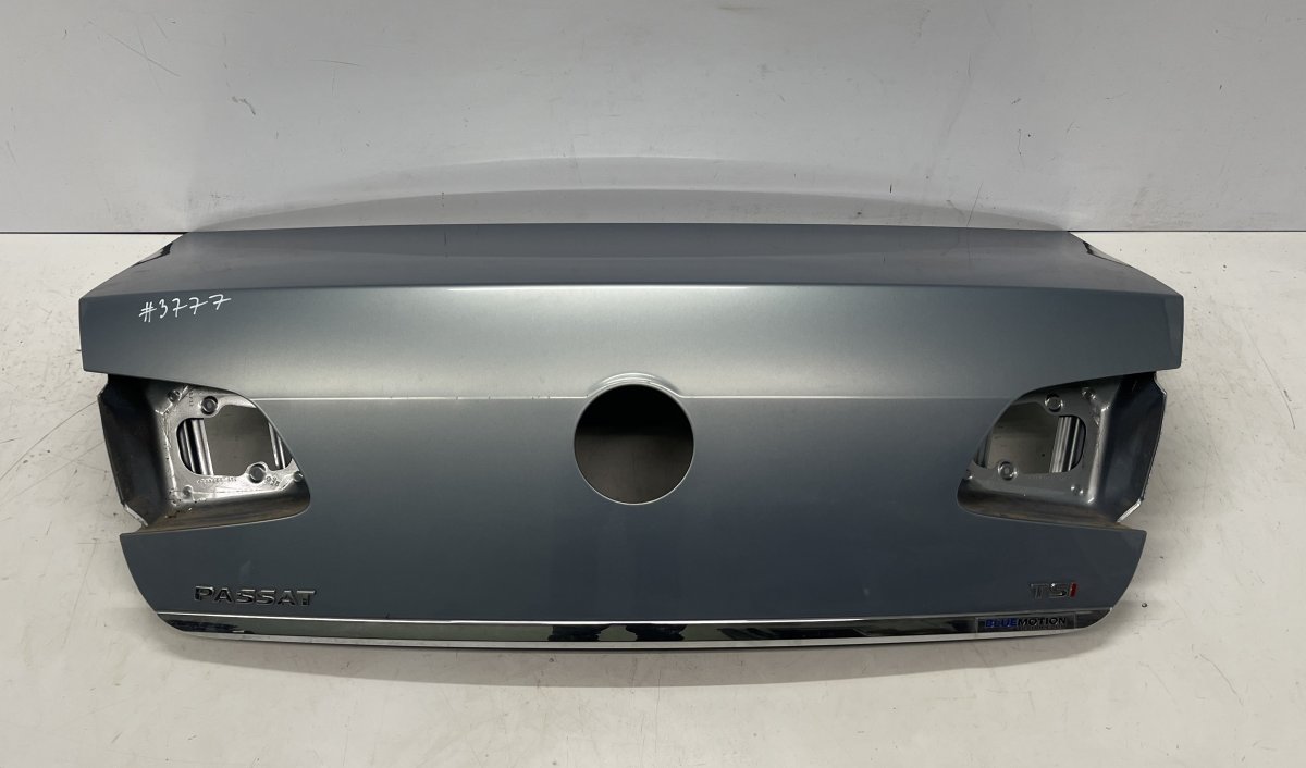 Volkswagen Passat (B7) Boot lid / tailgate