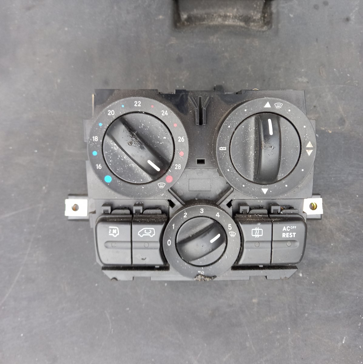 Mercedes-Benz Viano / Vito (W639) Heater control panel Heater control panel — MERCEDES-BENZ VITO / VIA...