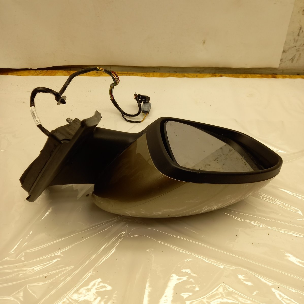 Renault Megane Left mirror Left mirror — RENAULT MEGANE (IV B9A/M_) (2015-...