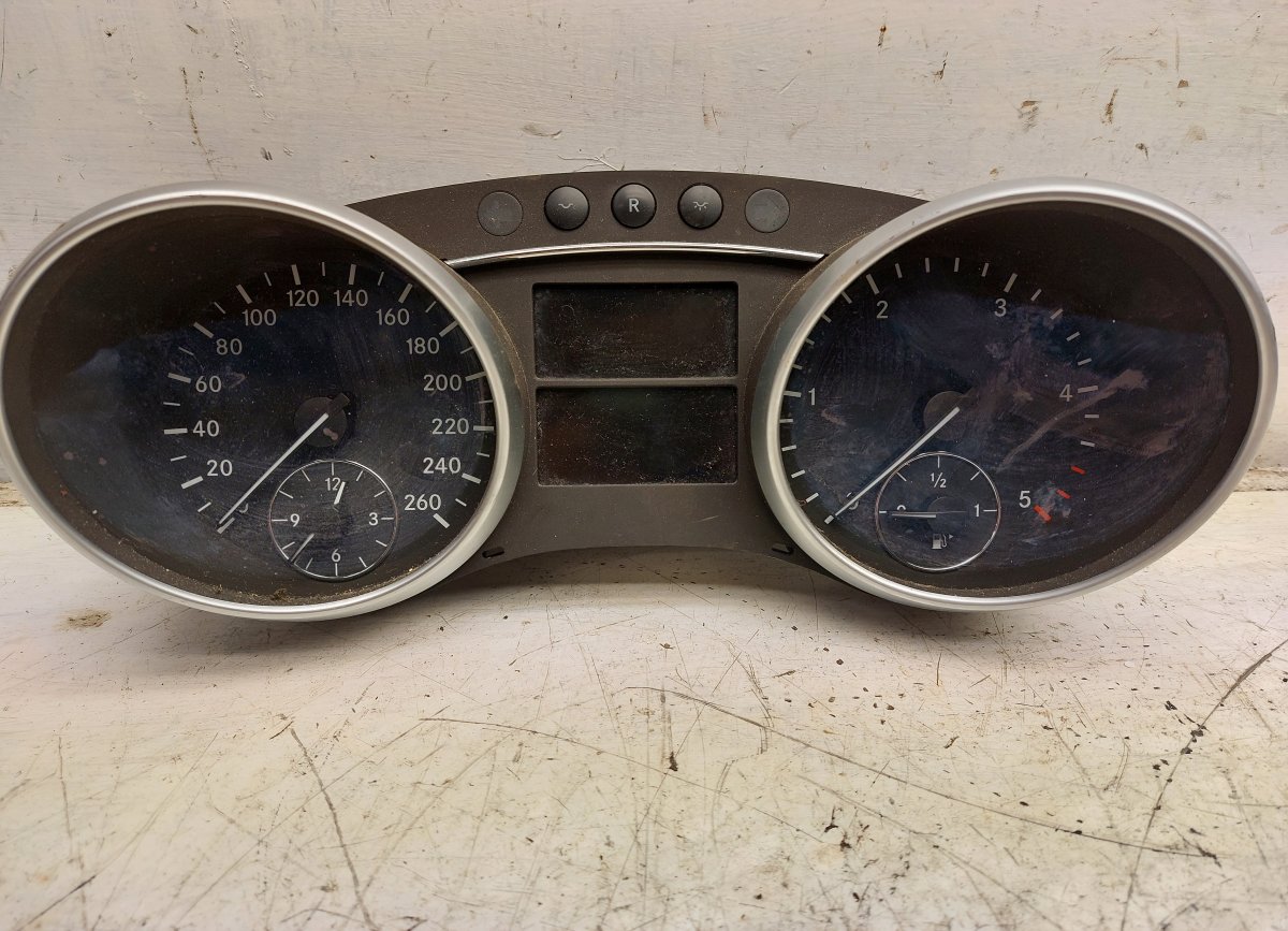 Mercedes-Benz A (W169) näidikud Instrument cluster — MERCEDES-BENZ GL-CLASS (X1...