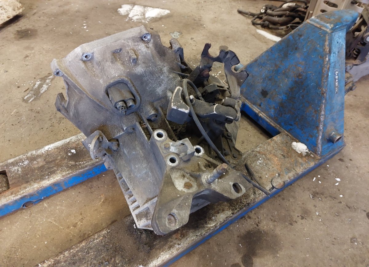 Ford Transit Connect / Tourneo Connect Gearbox Gearbox — FORD TRANSIT III (2000-2006) — RM1C1R...