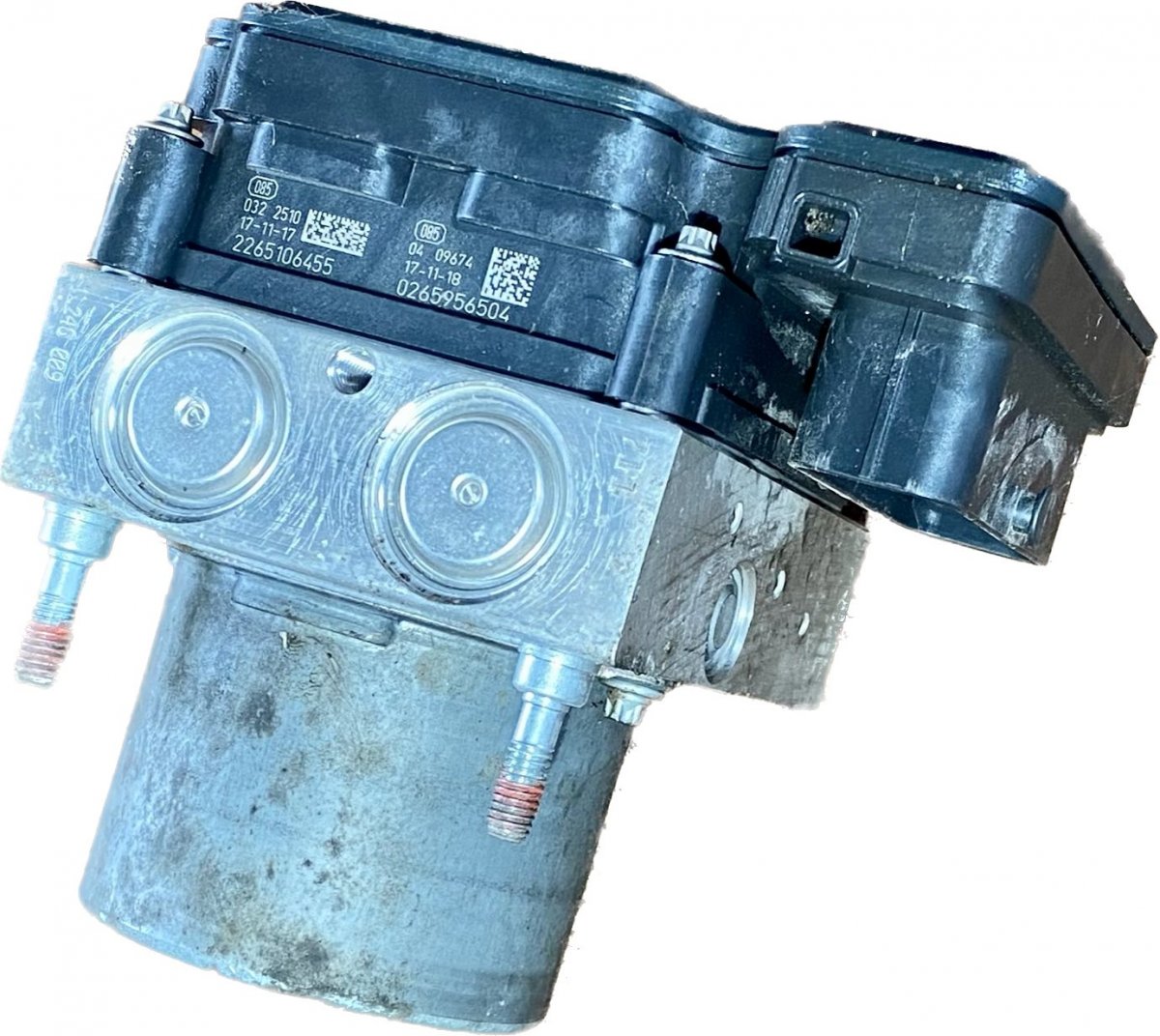 Toyota Corolla ABS hydraulic unit / pump ABS hydraulic unit / pump — TOYOTA COROLLA XI (...