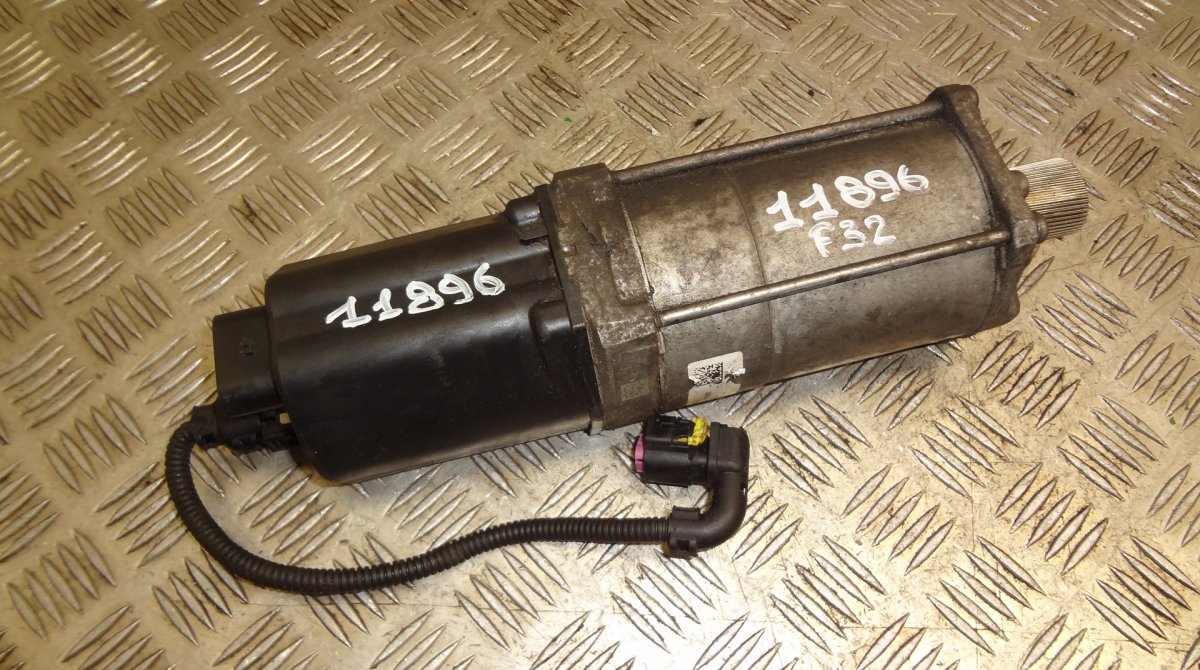 BMW 4 (F32 / F33 / F36) Power-steering pump
