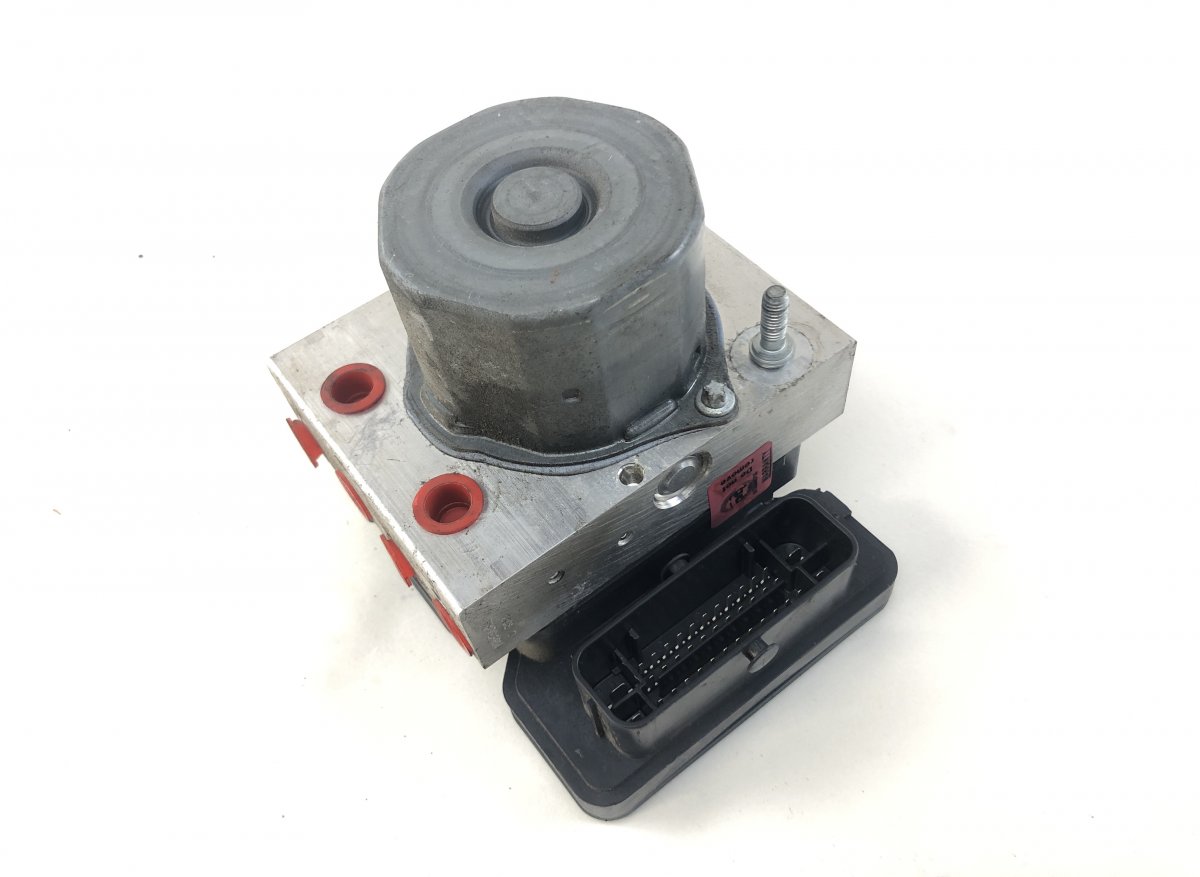 Maserati Ghibli ABS hydraulic unit / pump ABS hydraulic unit / pump — MASERATI GHIBLI III...