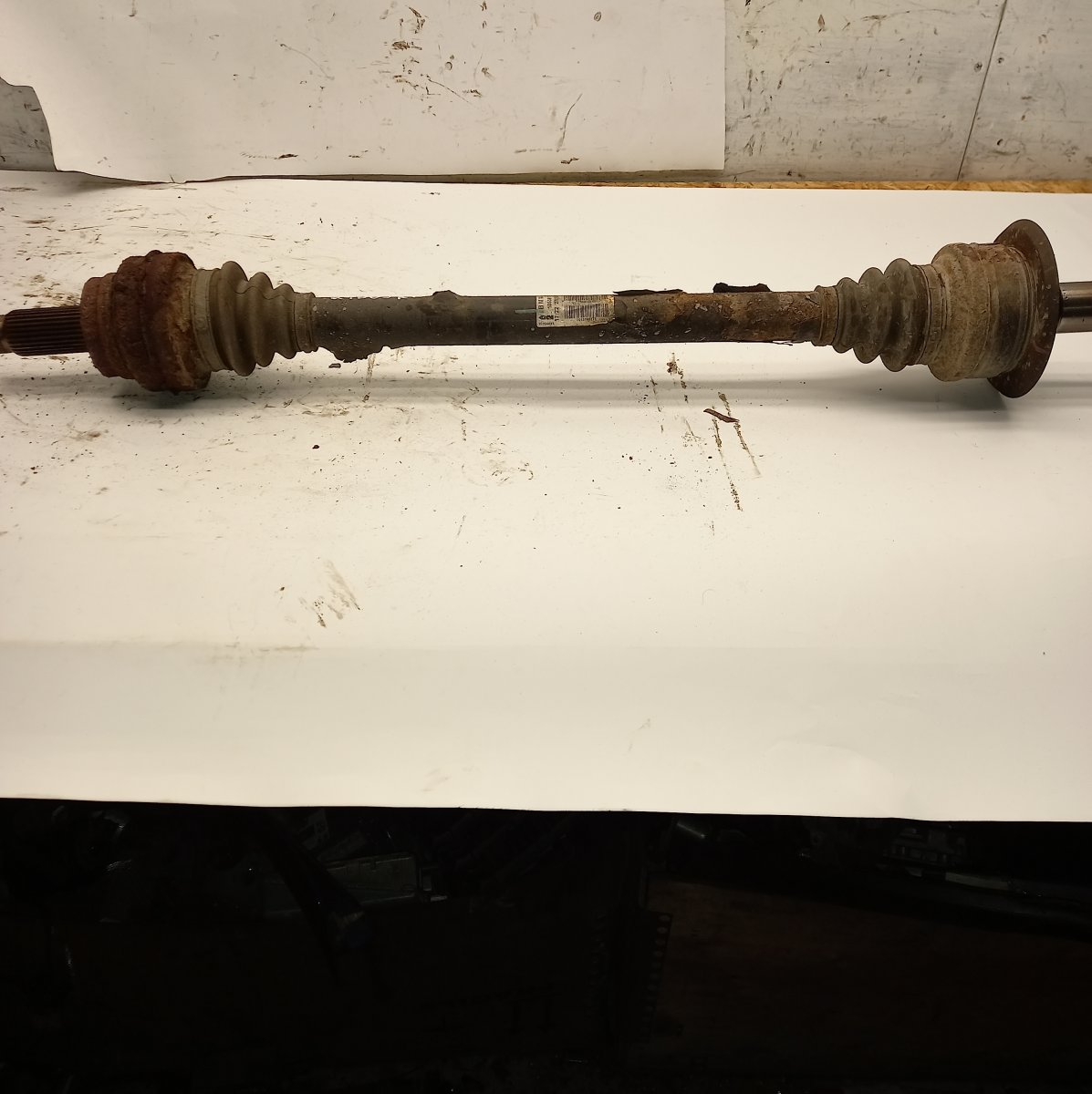 BMW X5 (E70) Driveshaft — rear right Driveshaft — rear right — BMW X5 (E70) (2007-20...