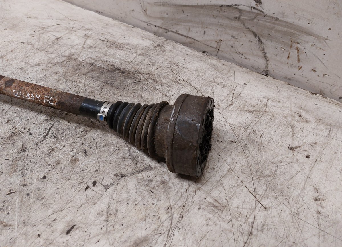 Skoda Octavia Driveshaft — front left