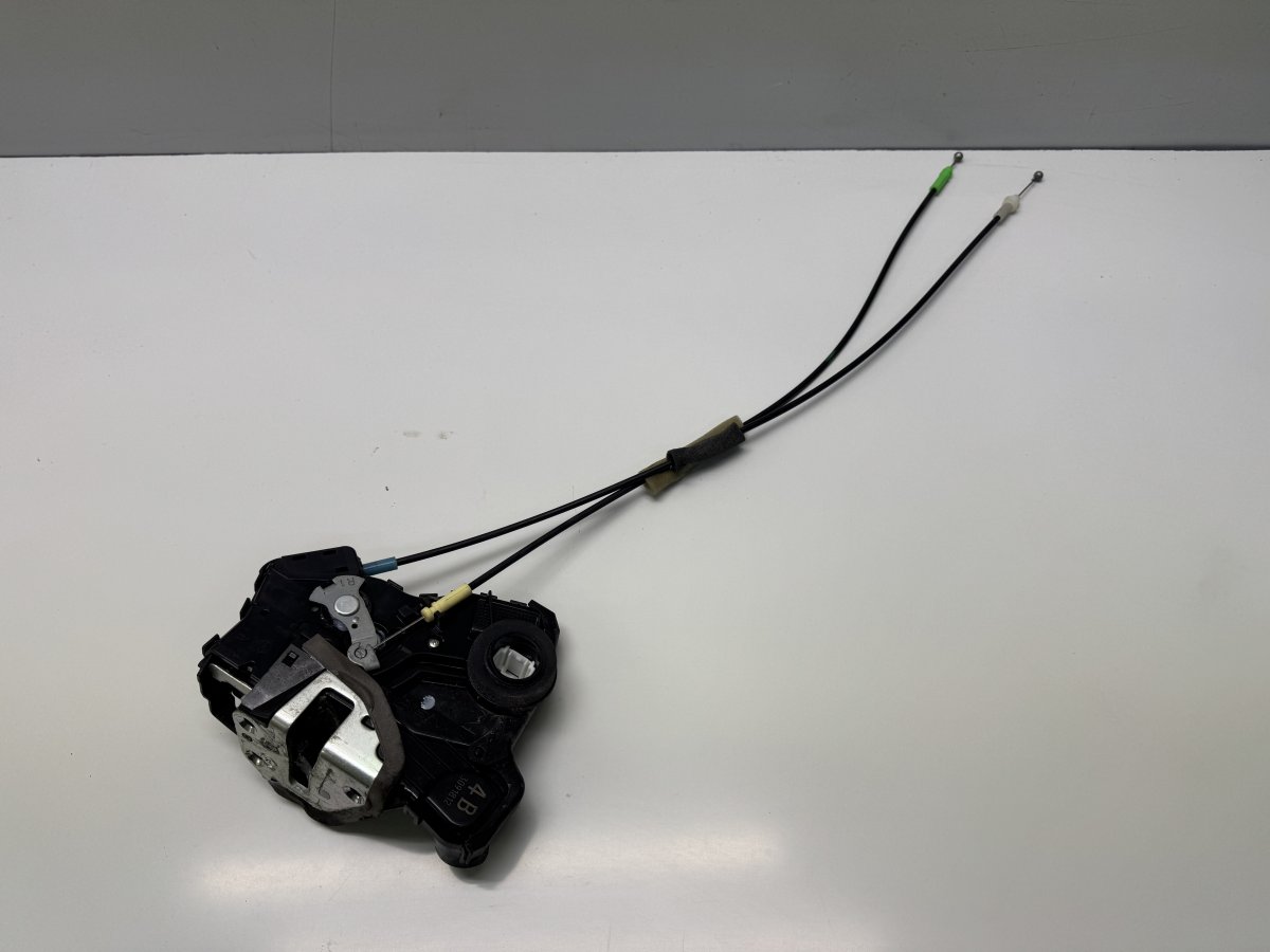 Toyota RAV4 (XA30) Door lock — front right Door lock — front right — TOYOTA RAV 4 IV (XA40...