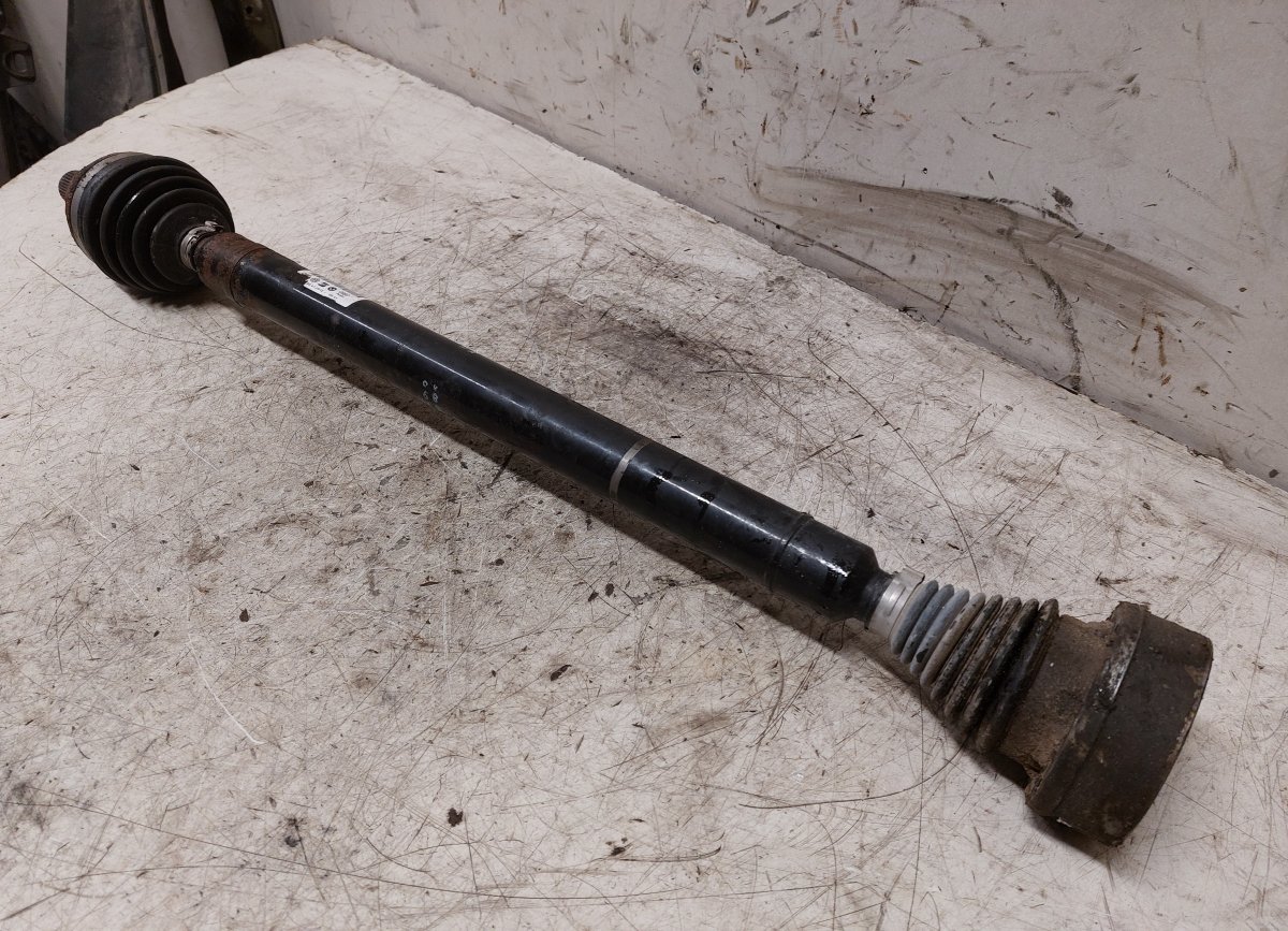 Skoda Octavia Driveshaft — front right