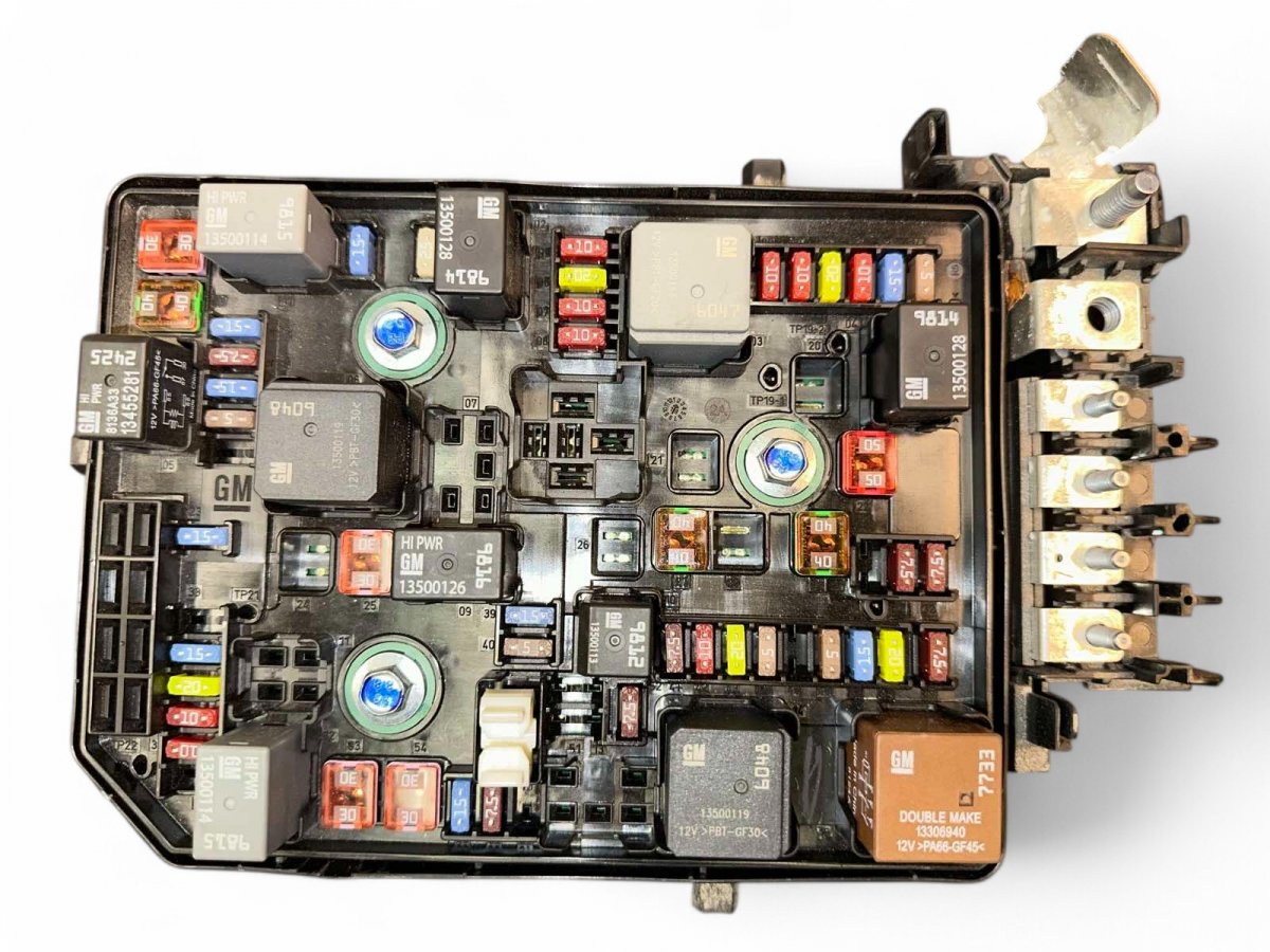 Opel Astra (K) Fuse box Fuse box — OPEL ASTRA K (B16) (2015-2022) — 391...