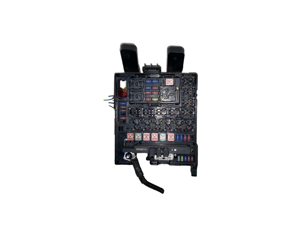 Fuse box Brand/Model: HYUNDAI TUCSON
Year: 2014
Engine: ...